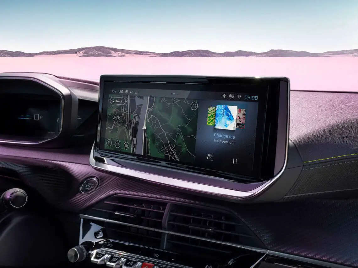 Peugeot 2008 — 10-дюймовый сенсорный экран