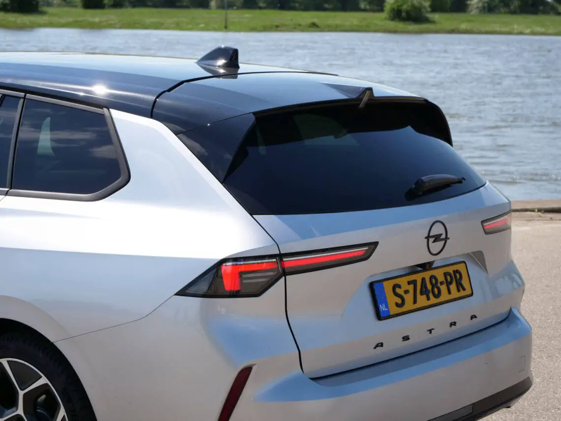 Отзыв - Opel Astra Sports Tourer (2023)