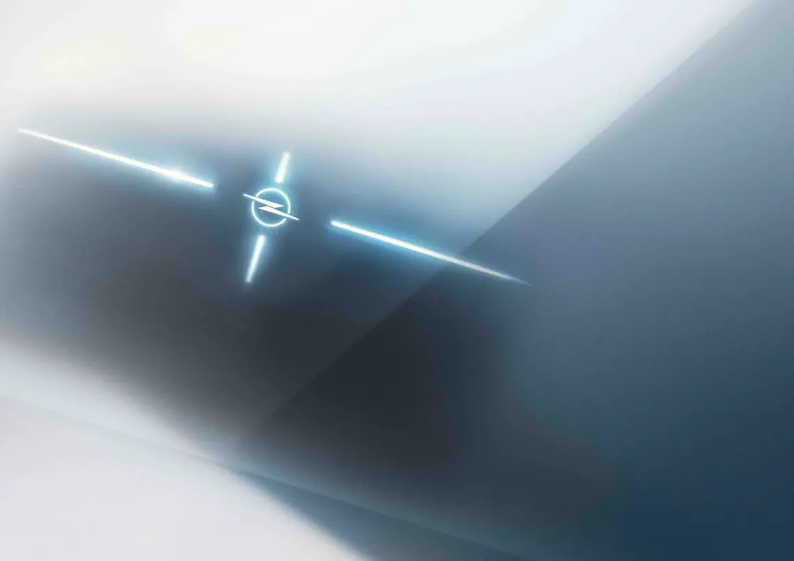 Opel представляет новый логотип бренда