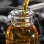 Масло 10W-40 в бочках 200л: Стратегический запас для бесперебойной работы вашего автопарка